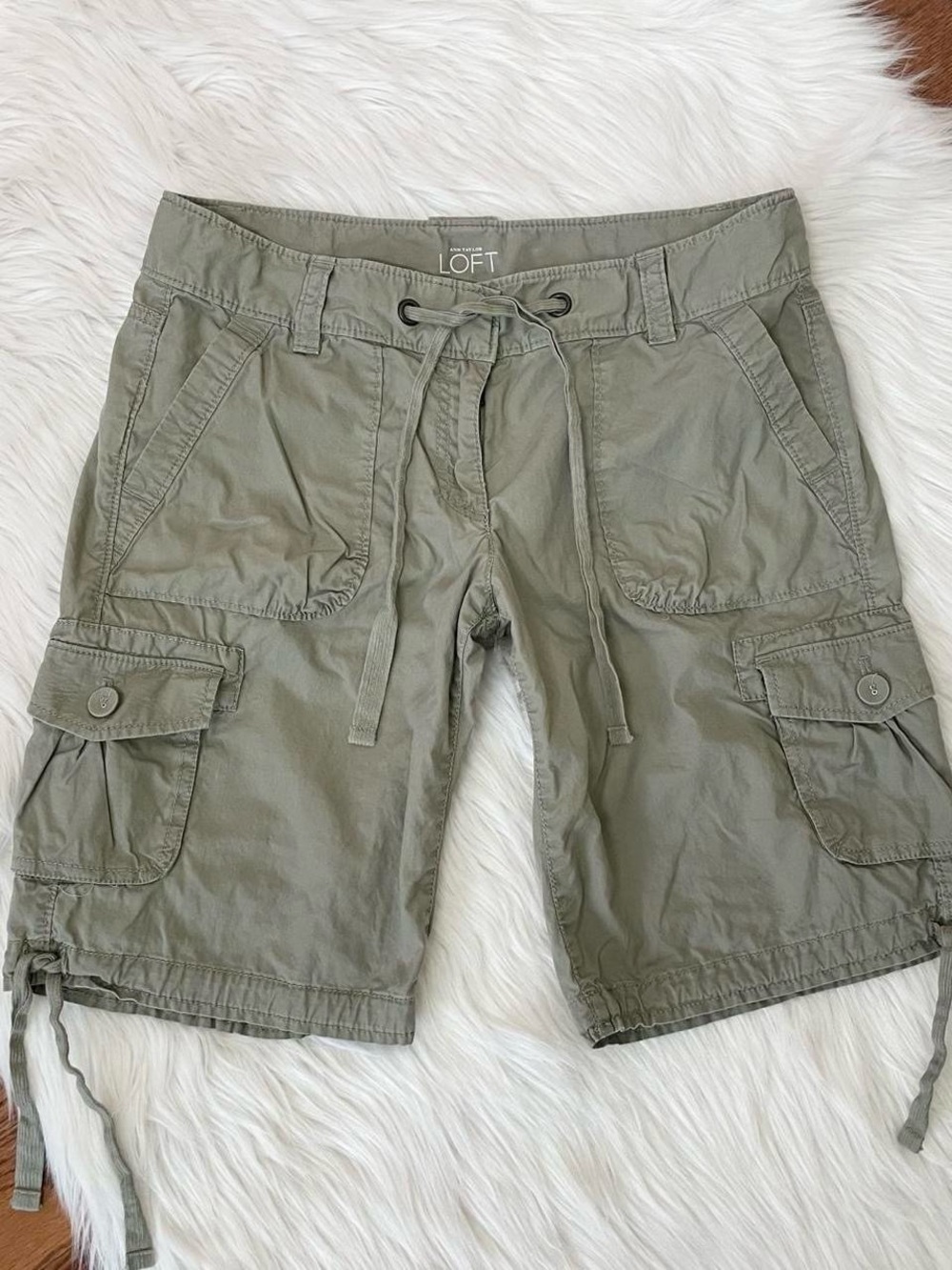 Vintage Y2K cargo capri pants by Ann Taylor